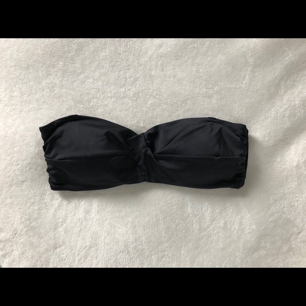 Twist front black bandeau bikini